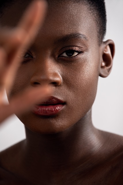 Nude makeup